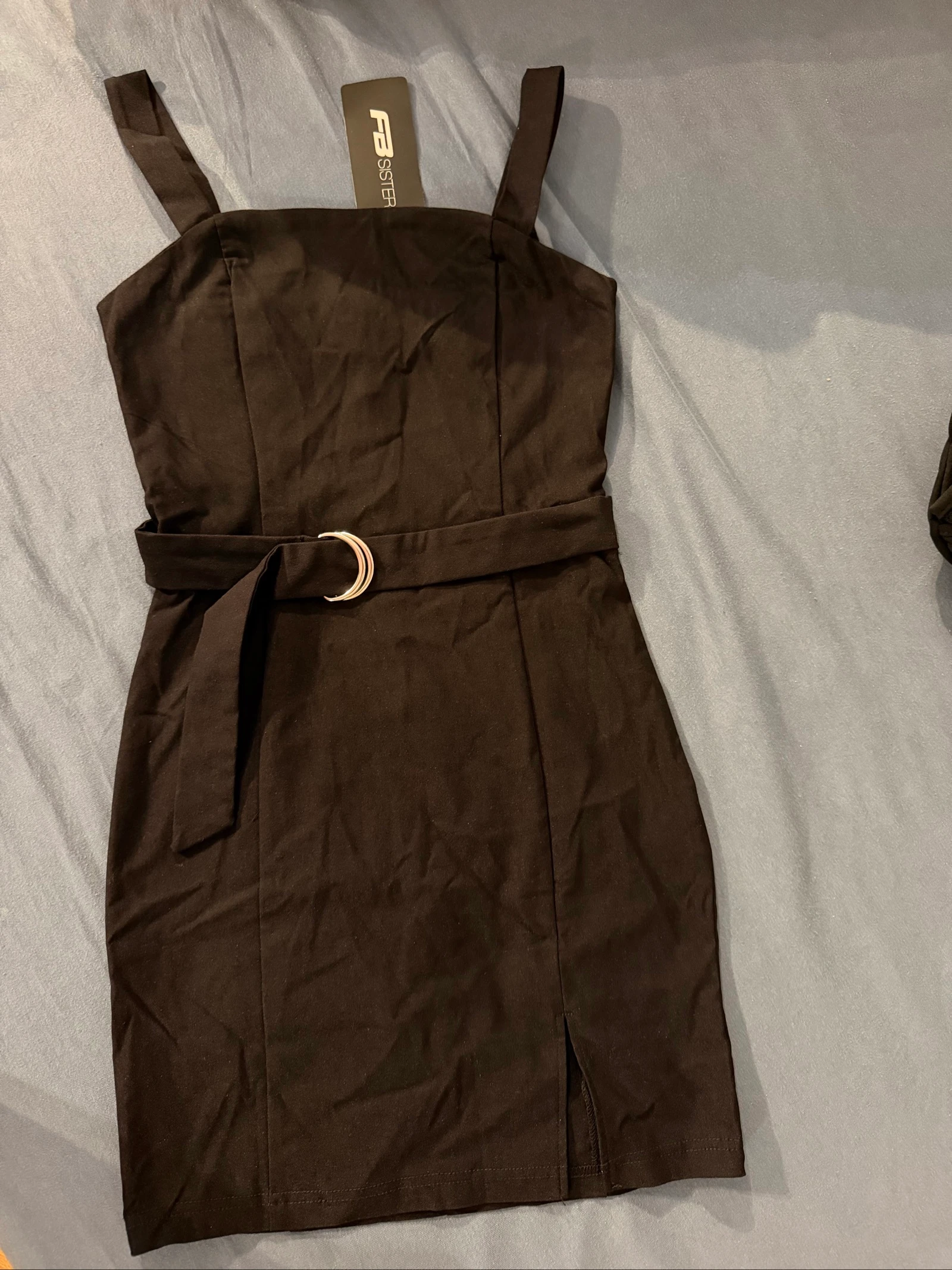 Robe noire courte